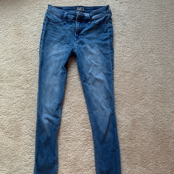 Abercrombie “Harper” Jeans - Picture 3 of 3
